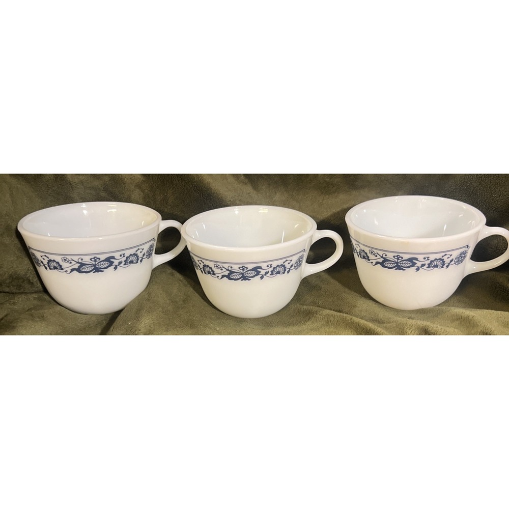 VTG Pyrex Corning Old Town Blue Onion Tea Cup/Coffee Mug‎ Milk Glass 3 (1942)